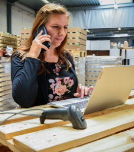 Customer Support Agent - Cynthia